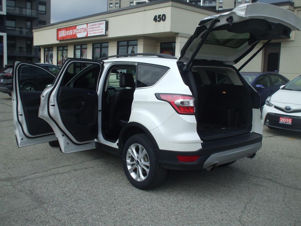 2017 Ford Escape SE,Leather,Sunroof,GPS,Bluetooth,Certified,Alloys - Photo #20