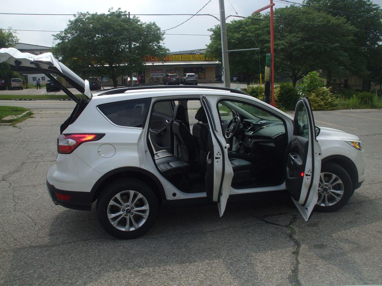 2017 Ford Escape SE,Leather,Sunroof,GPS,Bluetooth,Certified,Alloys - Photo #23