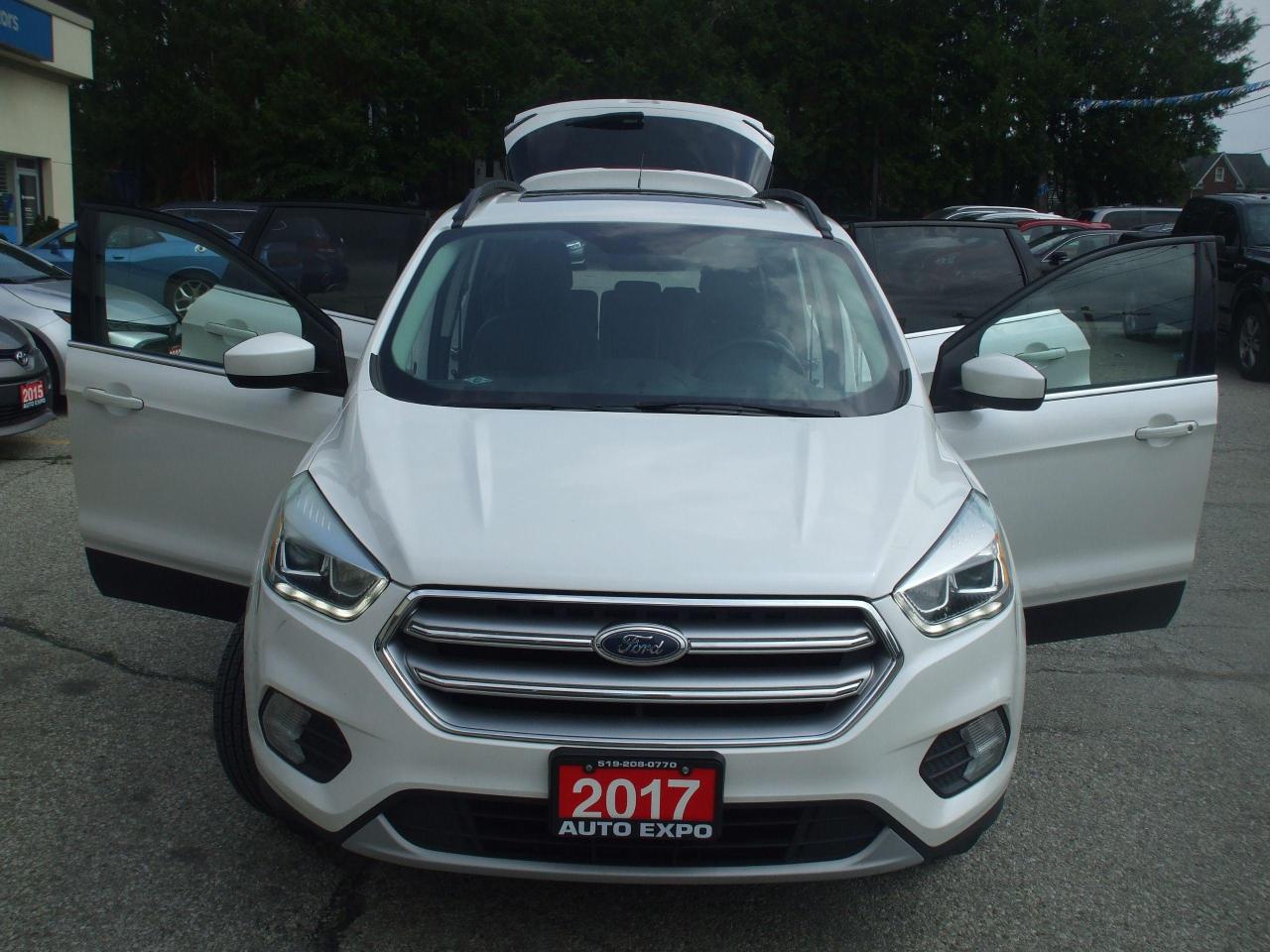 2017 Ford Escape SE,Leather,Sunroof,GPS,Bluetooth,Certified,Alloys - Photo #25