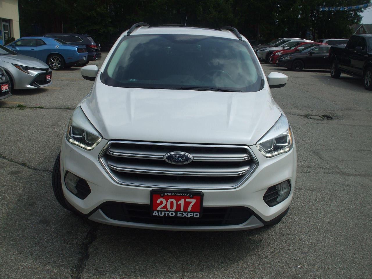 2017 Ford Escape SE,Leather,Sunroof,GPS,Bluetooth,Certified,Alloys