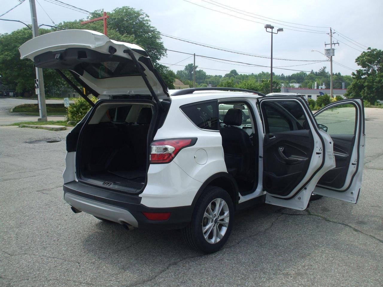 2017 Ford Escape SE,Leather,Sunroof,GPS,Bluetooth,Certified,Alloys