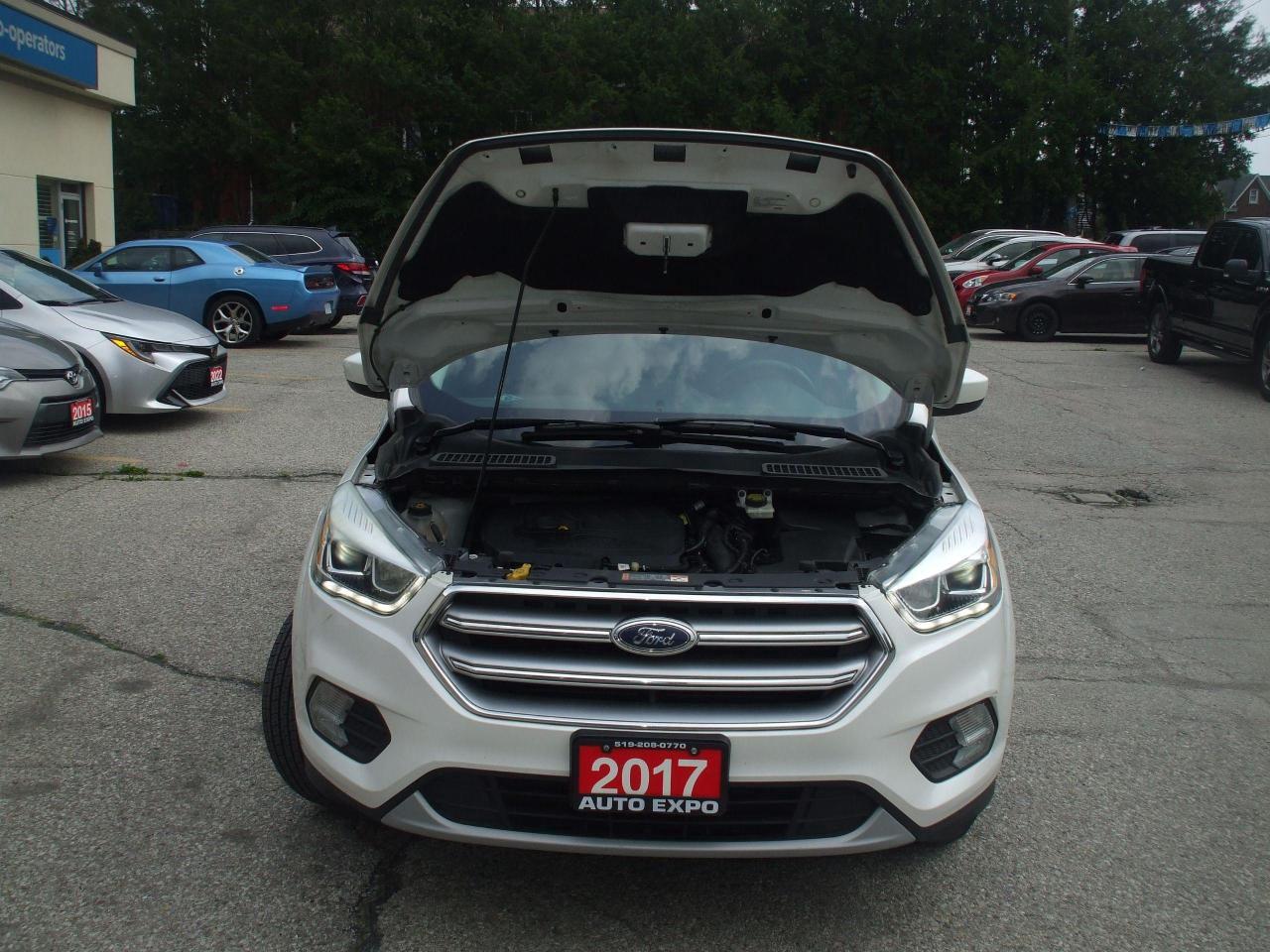 2017 Ford Escape SE,Leather,Sunroof,GPS,Bluetooth,Certified,Alloys