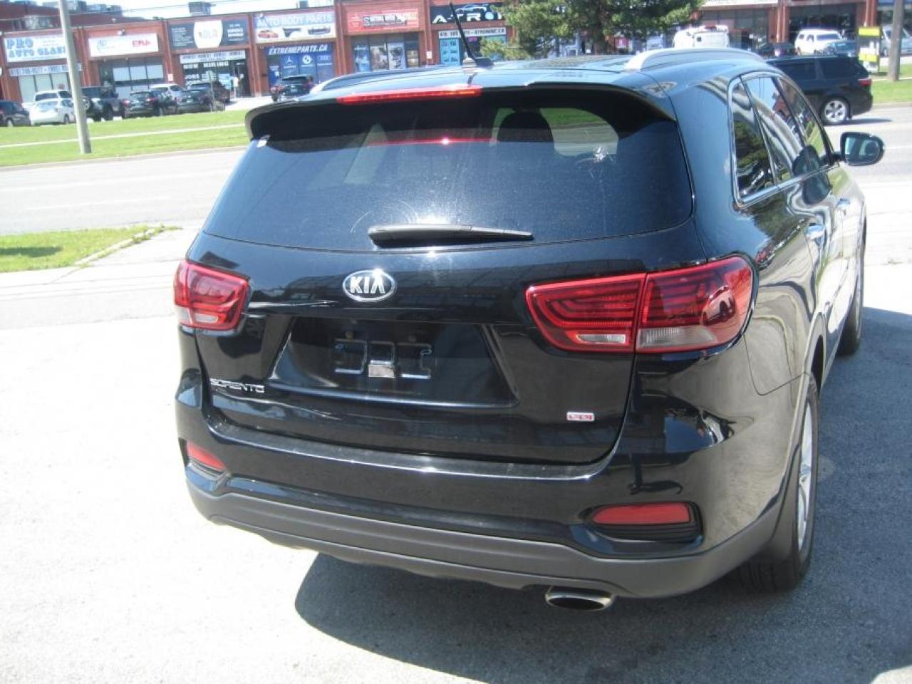 2019 Kia Sorento LX/AWD - Photo #8