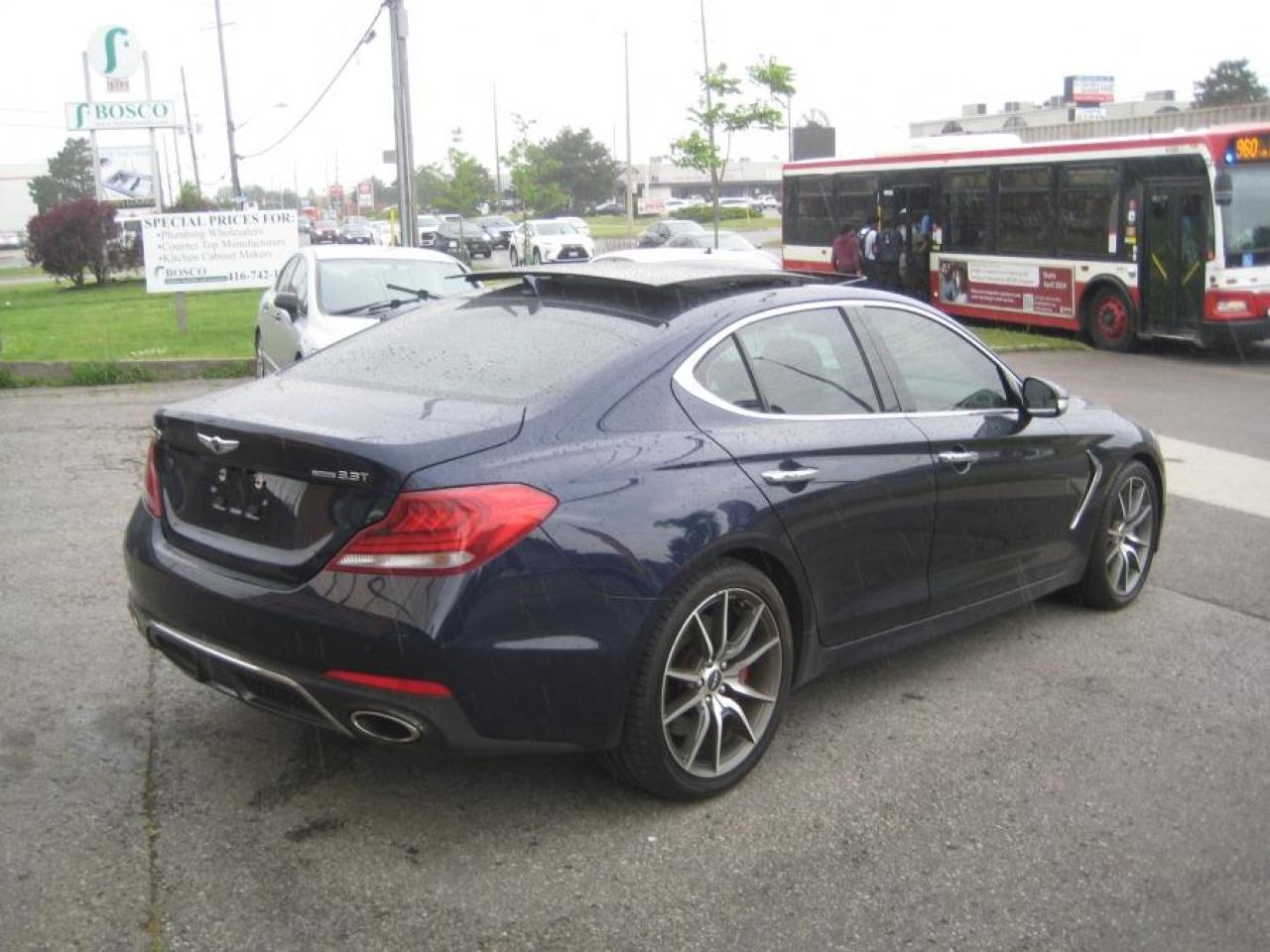 2021 Genesis G70 3.3T/AWD/SERVICE RECORDS/HUD - Photo #9