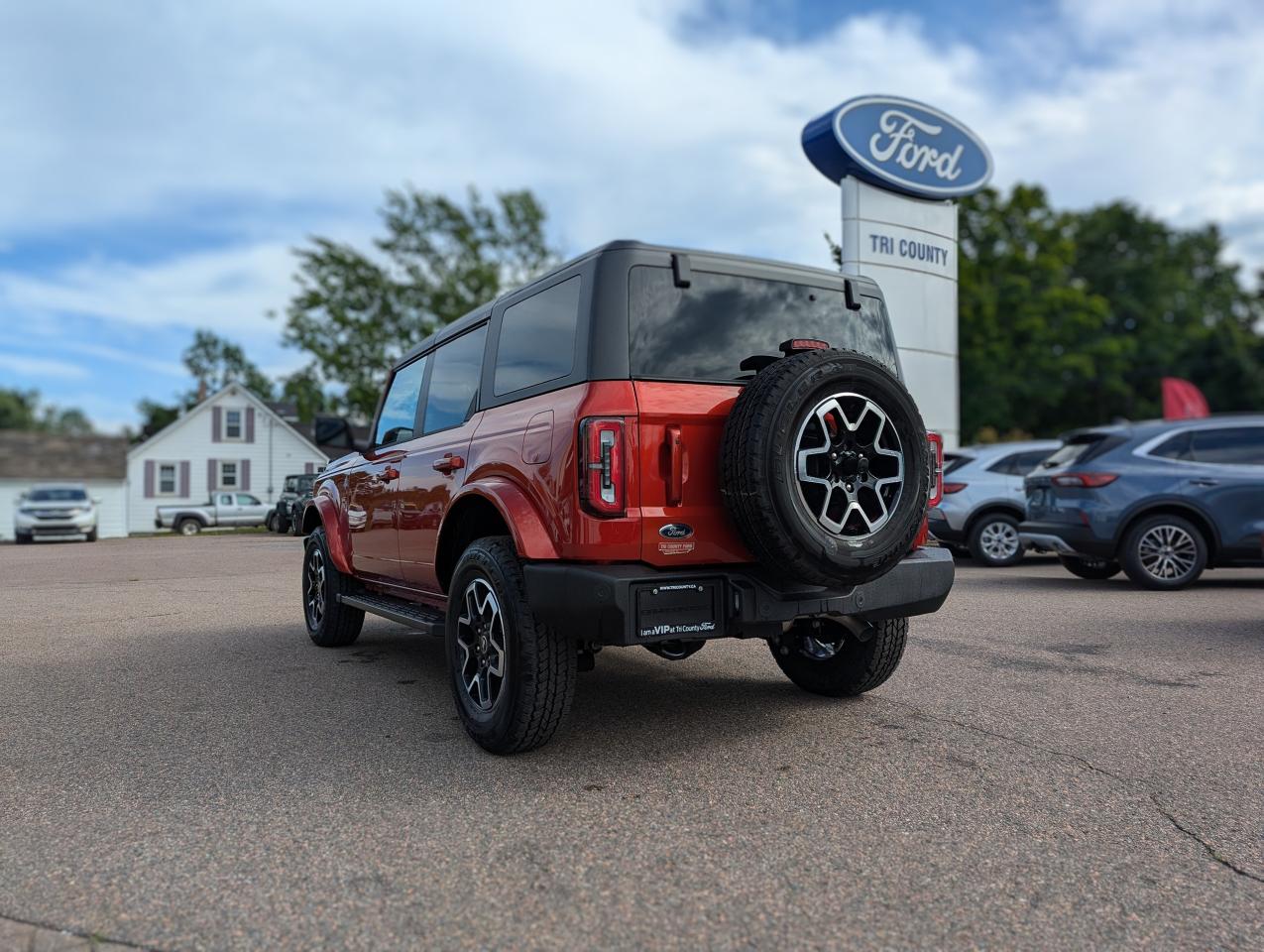 2024 Ford Bronco Outer Banks Photo5