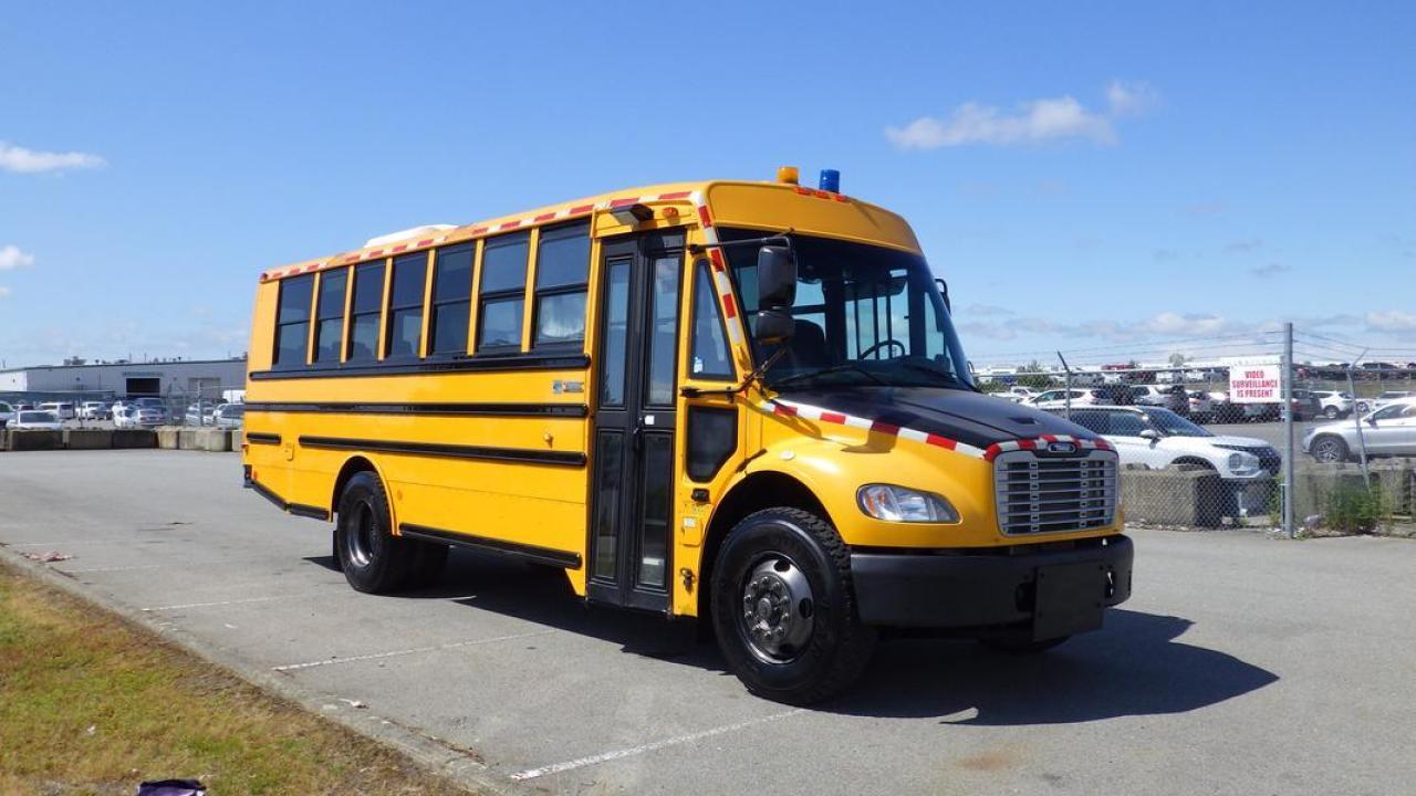 Used 2014 Freightliner Thomas Bus Diesel 29 Passenger with Hydraulic Brakes for sale in Burnaby, BC