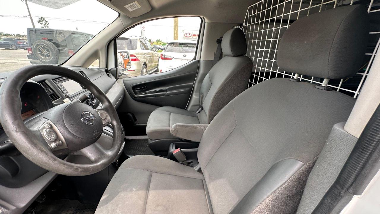 2017 Nissan NV200 SV, PARTITION, SHELVES, CAM, MINIVAN, 4 CYL, CERT - Photo #11