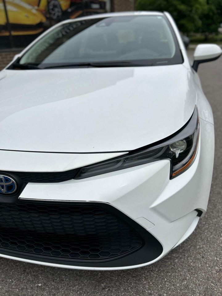 2022 Toyota Corolla Hybrid Photo2