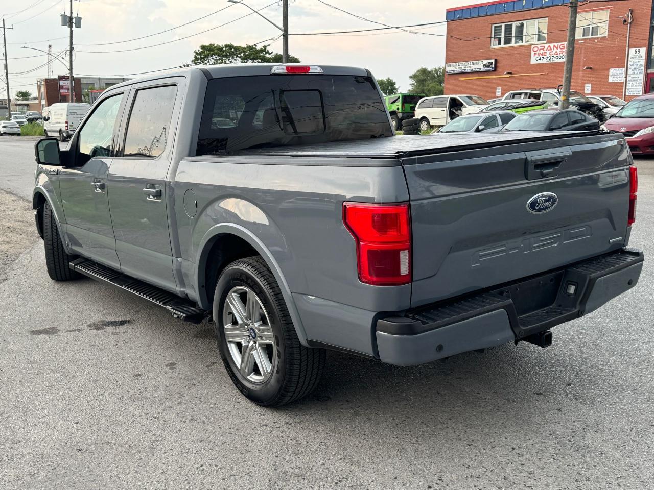 2019 Ford F-150 Lariat Photo2