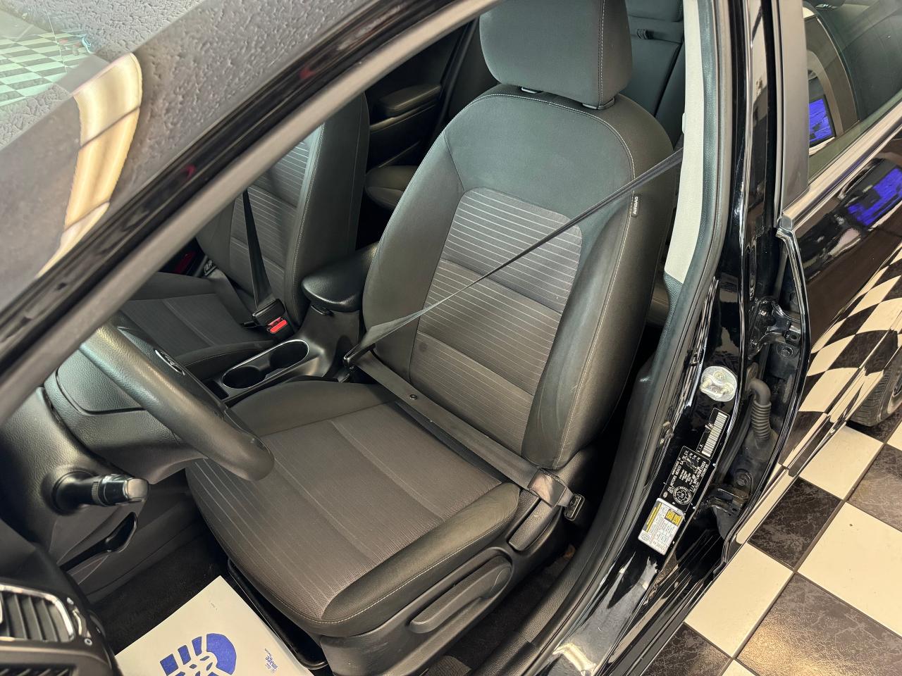 2017 Kia Forte EX+ApplePlay+Camera+Heated Seats+CLEAN CARFAX - Photo #18