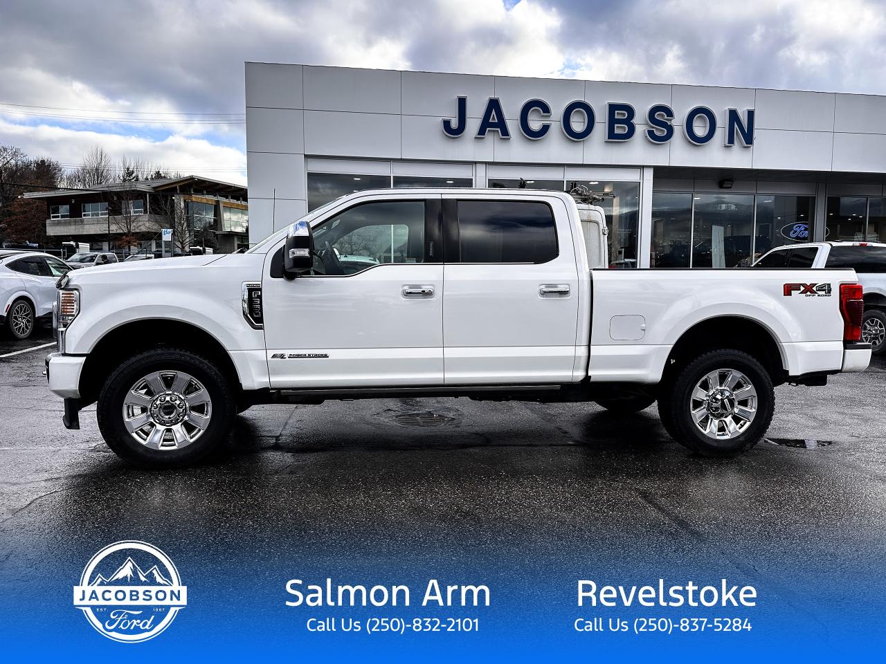 2022 Ford F-350 Super Duty SRW Platinum Photo1