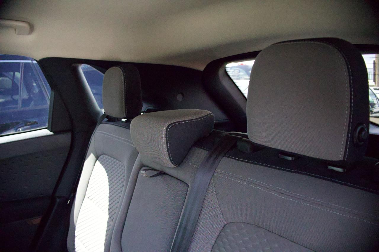 2020 Ford Escape SE - Photo #18