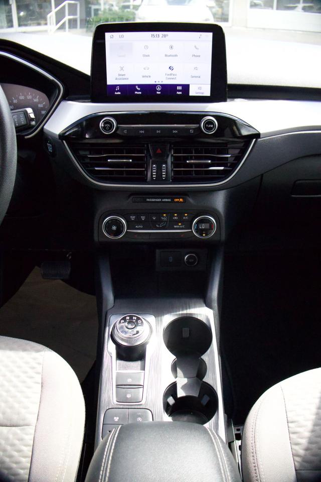 2020 Ford Escape SE - Photo #15