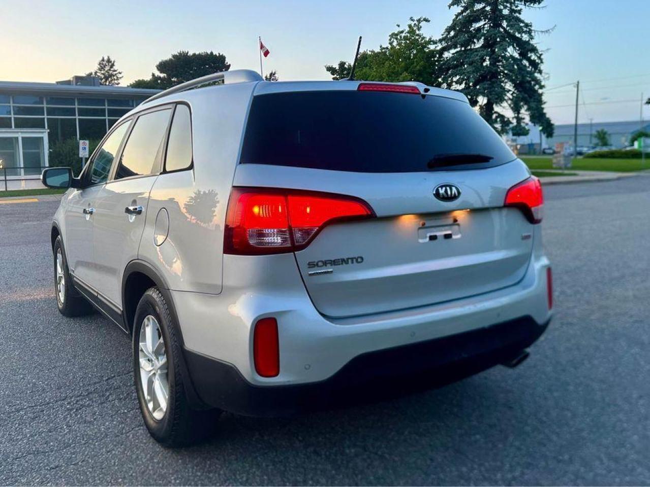 2015 Kia Sorento 7 Seater - Safety Included Photo4