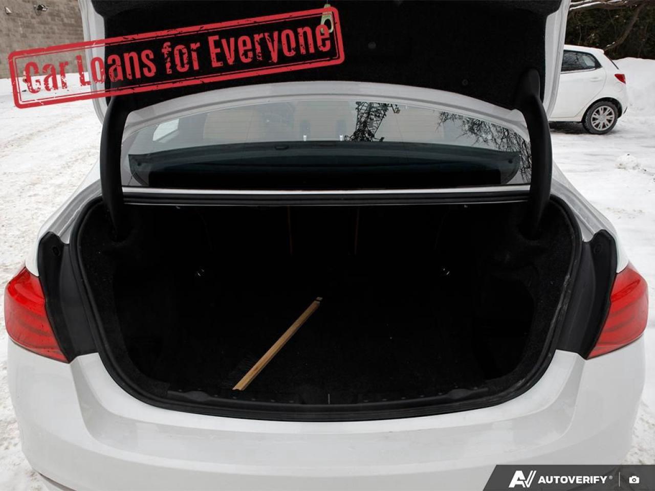 2018 BMW 3 Series 330i xDrive Photo