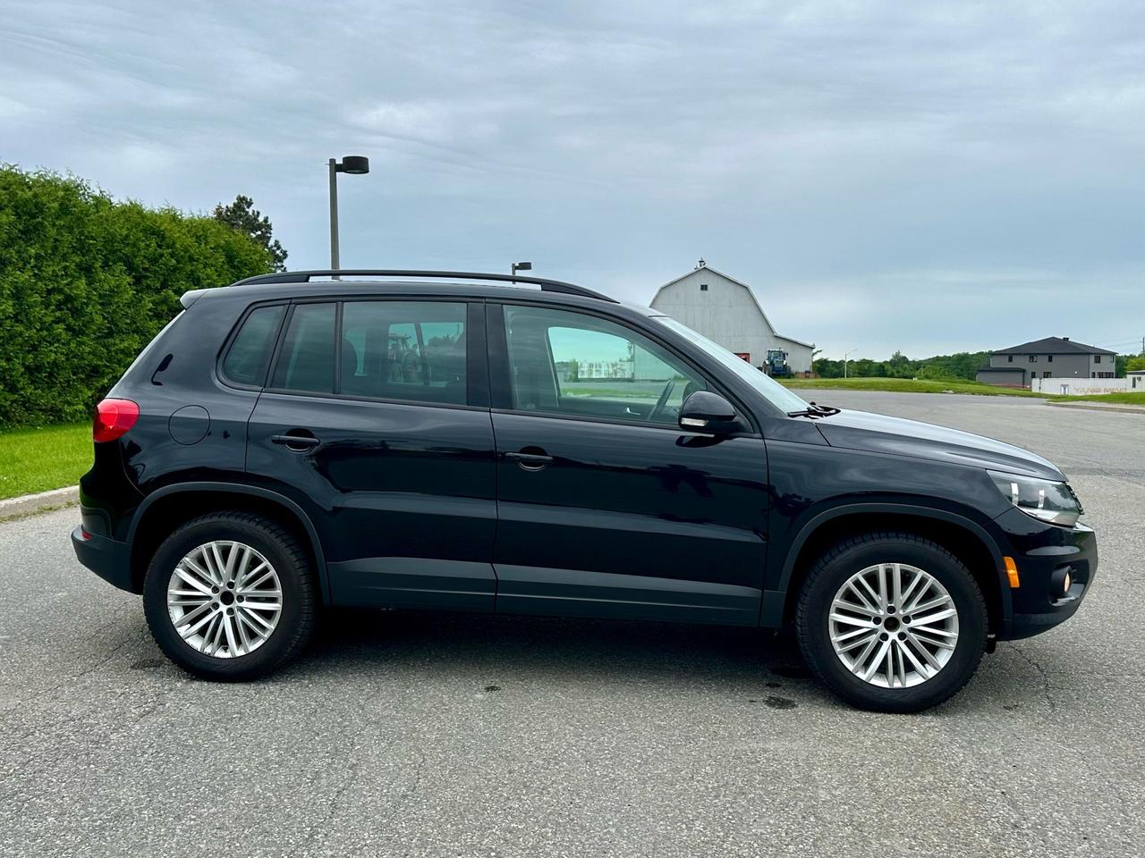 2016 Volkswagen Tiguan Navi /Safety Certified - Photo #1