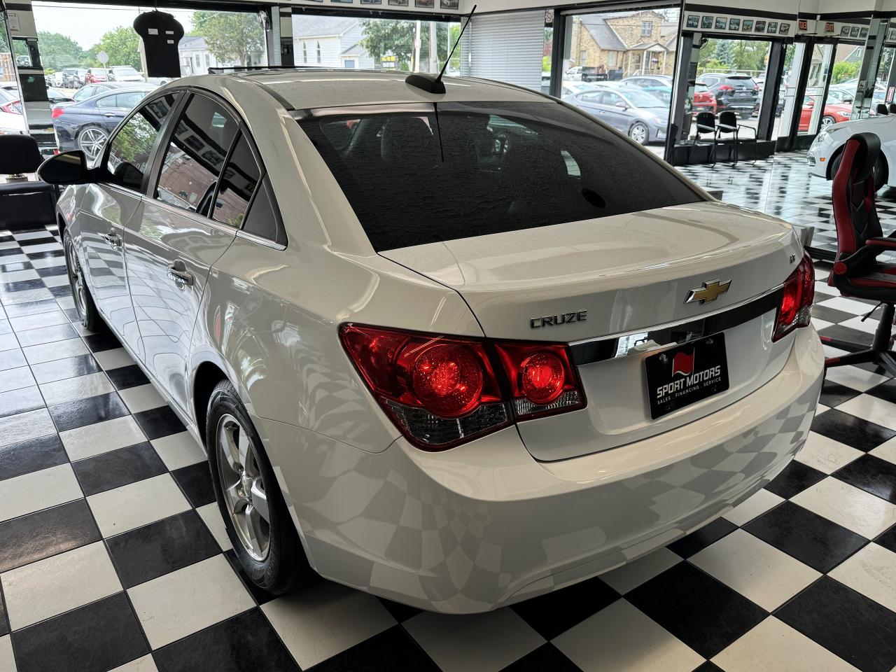 2016 Chevrolet Cruze Limited+Sunroof+GPS+Remote Start+CLEAN CARFAX - Photo #5