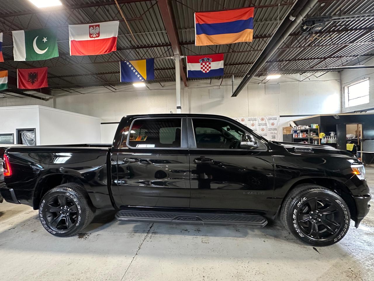 2022 RAM 1500 SPORT 4X4 CREW CAB 5'7" BOX - Photo #8
