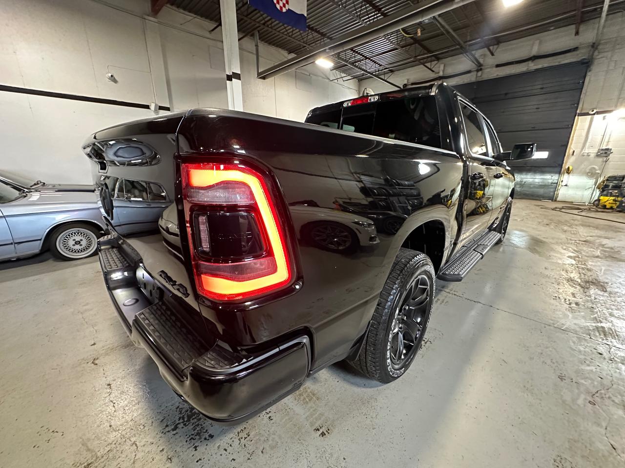 2022 RAM 1500 SPORT 4X4 CREW CAB 5'7" BOX - Photo #15