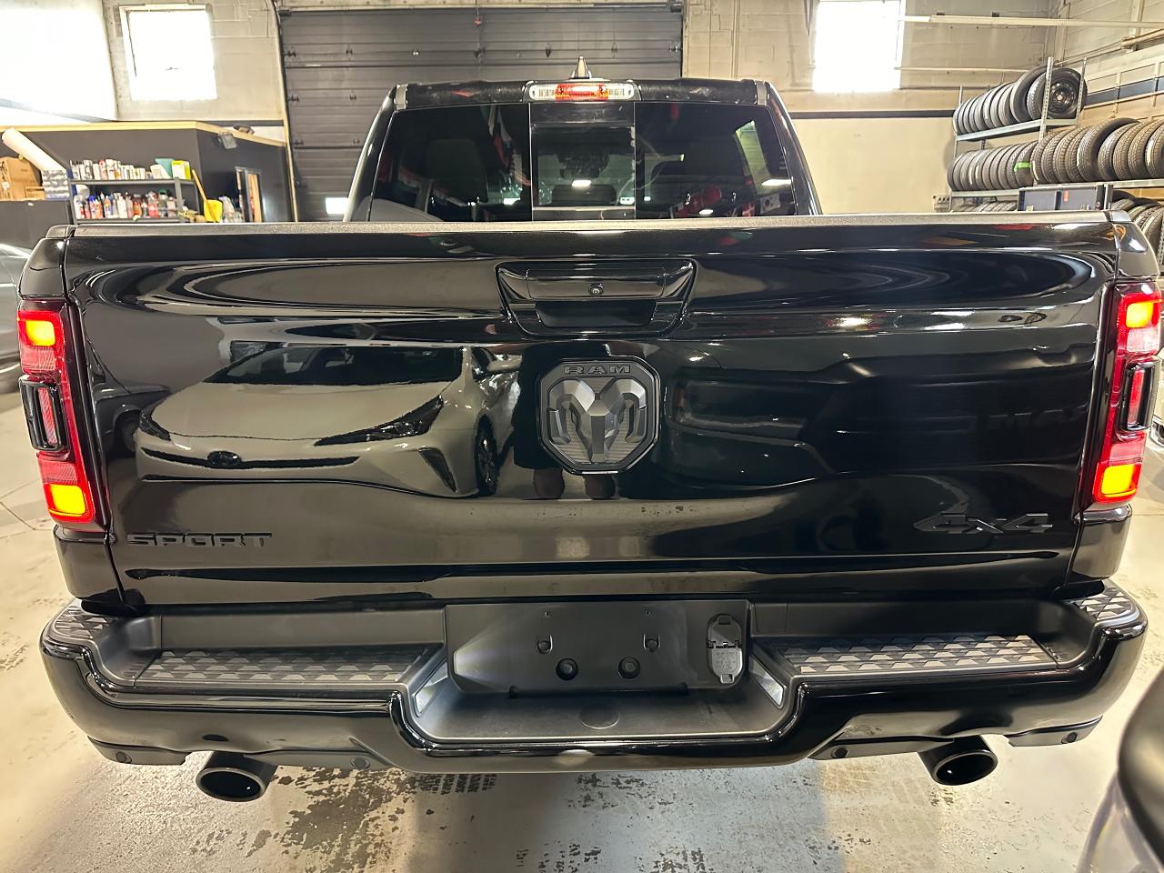 2022 RAM 1500 SPORT 4X4 CREW CAB 5'7" BOX - Photo #17