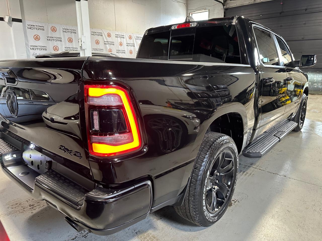 2022 RAM 1500 SPORT 4X4 CREW CAB 5'7" BOX - Photo #16