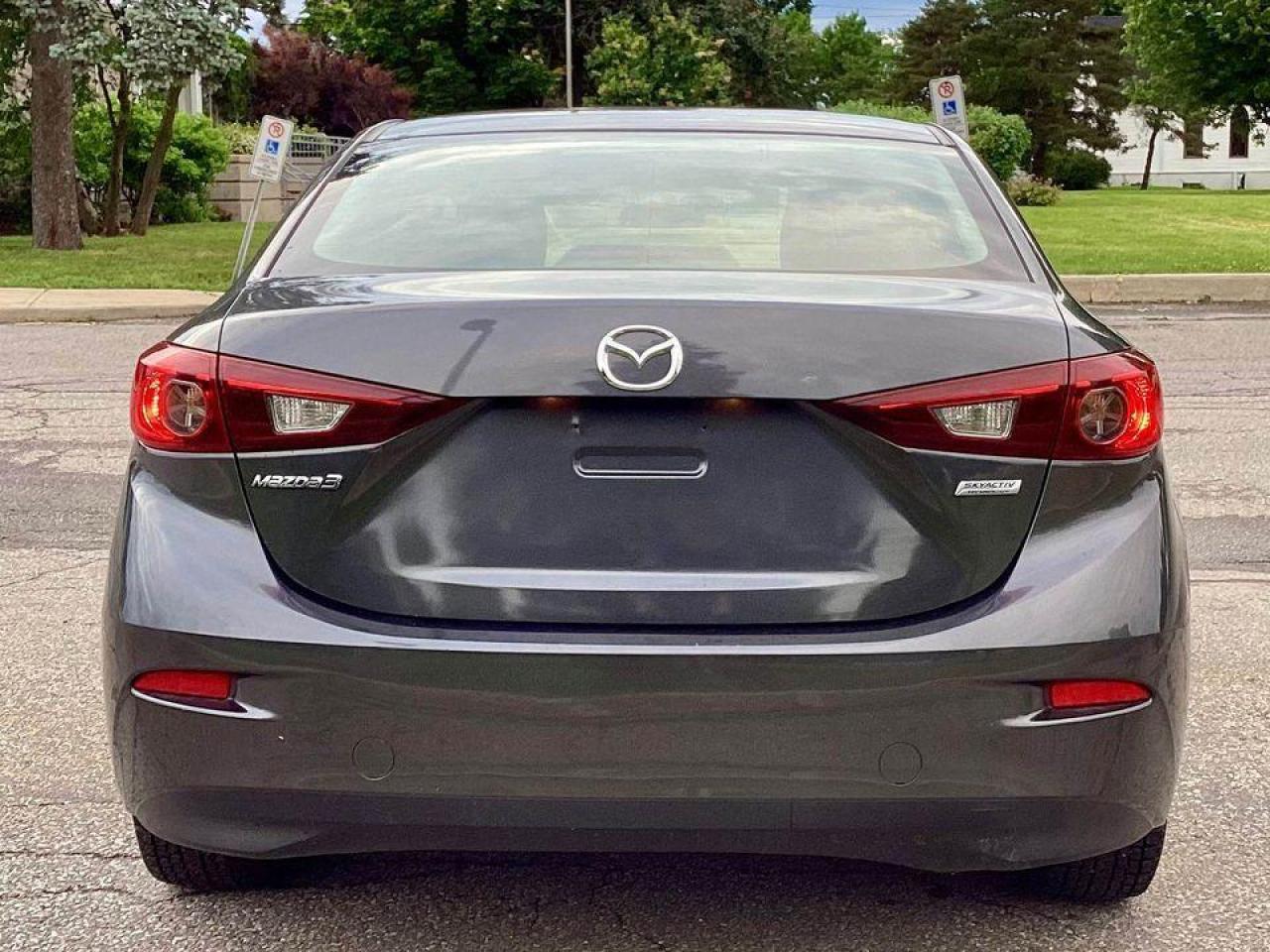 2014 Mazda MAZDA3 GX-SKY - Safetied Photo4
