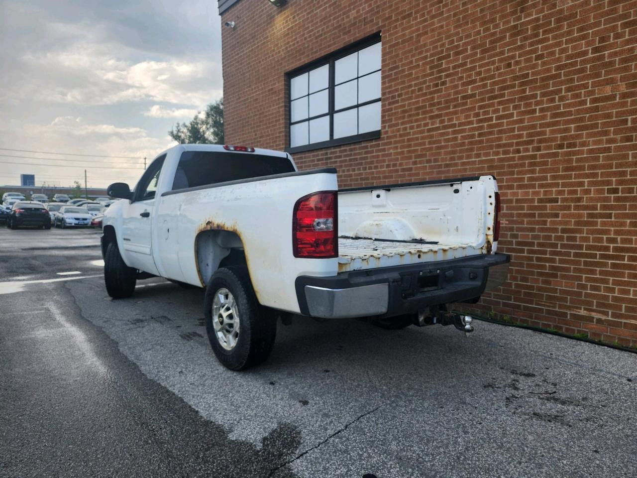 2011 Chevrolet Silverado 2500 HD 2WD Reg Cab 133.7" LT Photo4