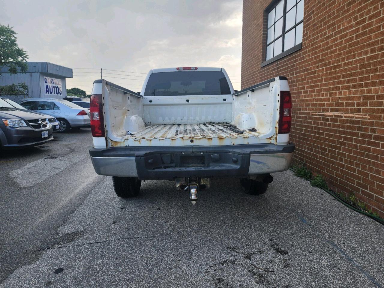 2011 Chevrolet Silverado 2500 HD 2WD Reg Cab 133.7" LT Photo