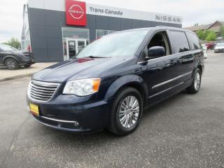 Used 2016 Chrysler Town & Country Touring-L for sale in Peterborough, ON