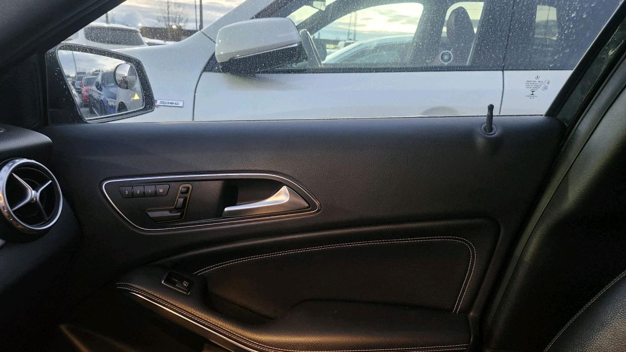 2017 Mercedes-Benz GLA 4MATIC 4dr GLA 250 Photo