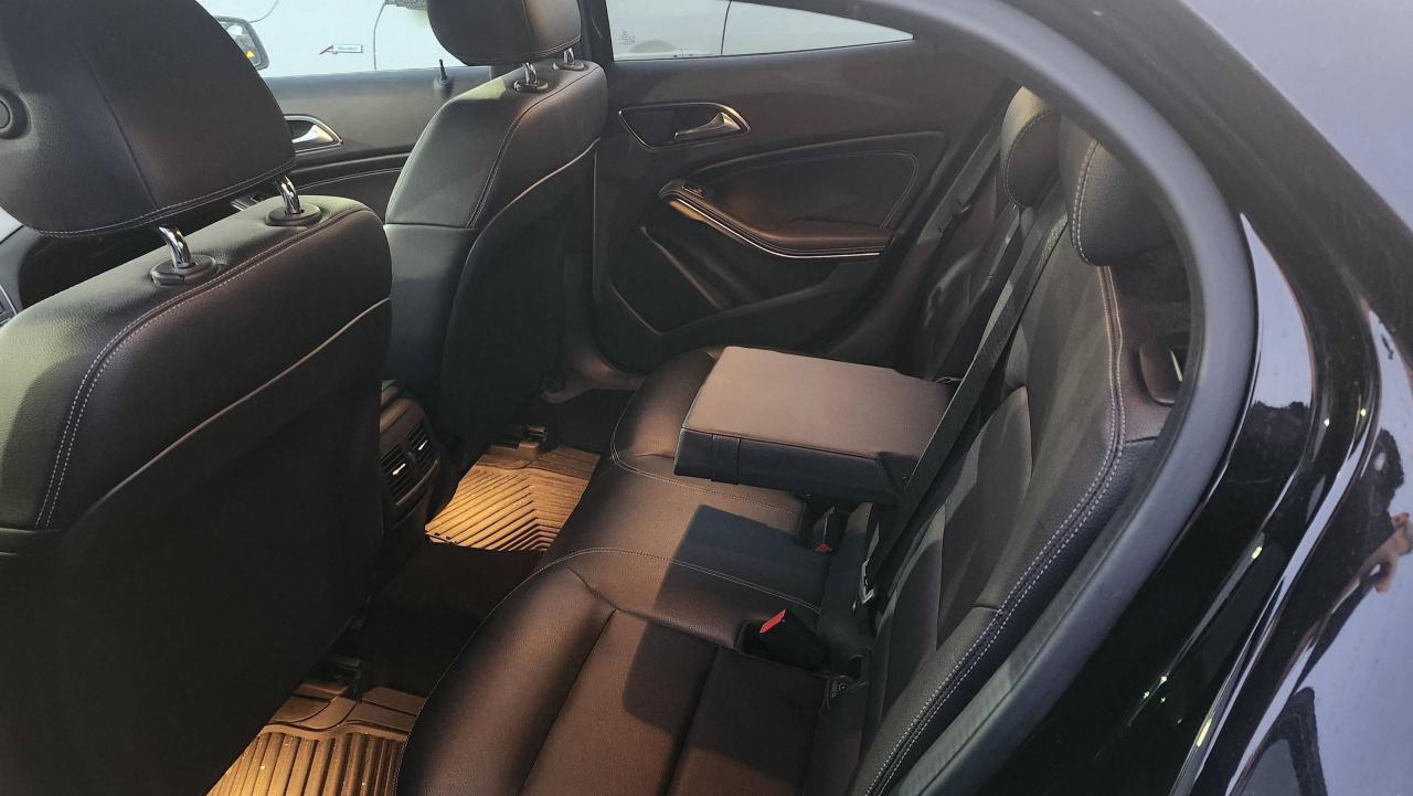 2017 Mercedes-Benz GLA 4MATIC 4dr GLA 250 Photo