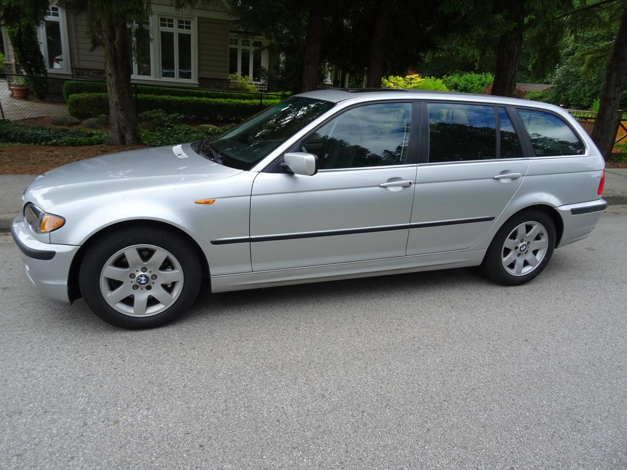 2003 BMW 325i STATION WAGEN - Photo #2
