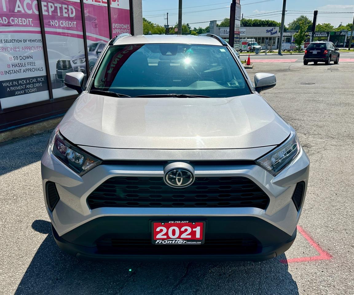 2021 Toyota RAV4 LE AWD Photo2