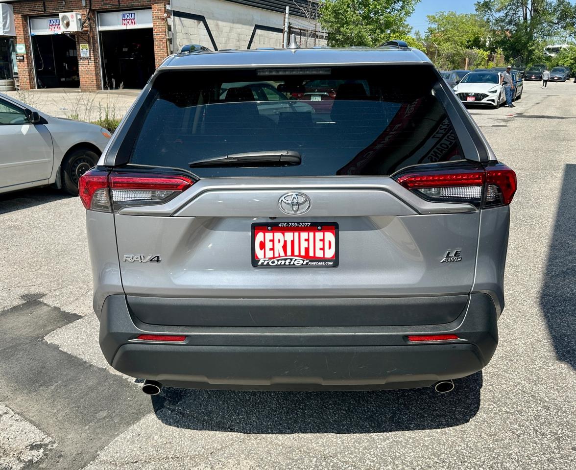 2021 Toyota RAV4 LE AWD Photo4
