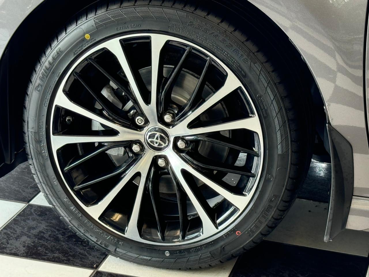 2019 Toyota Camry SE Upgrade+Roof+LaneKeep+New Tires+CLEAN CARFAX - Photo #52