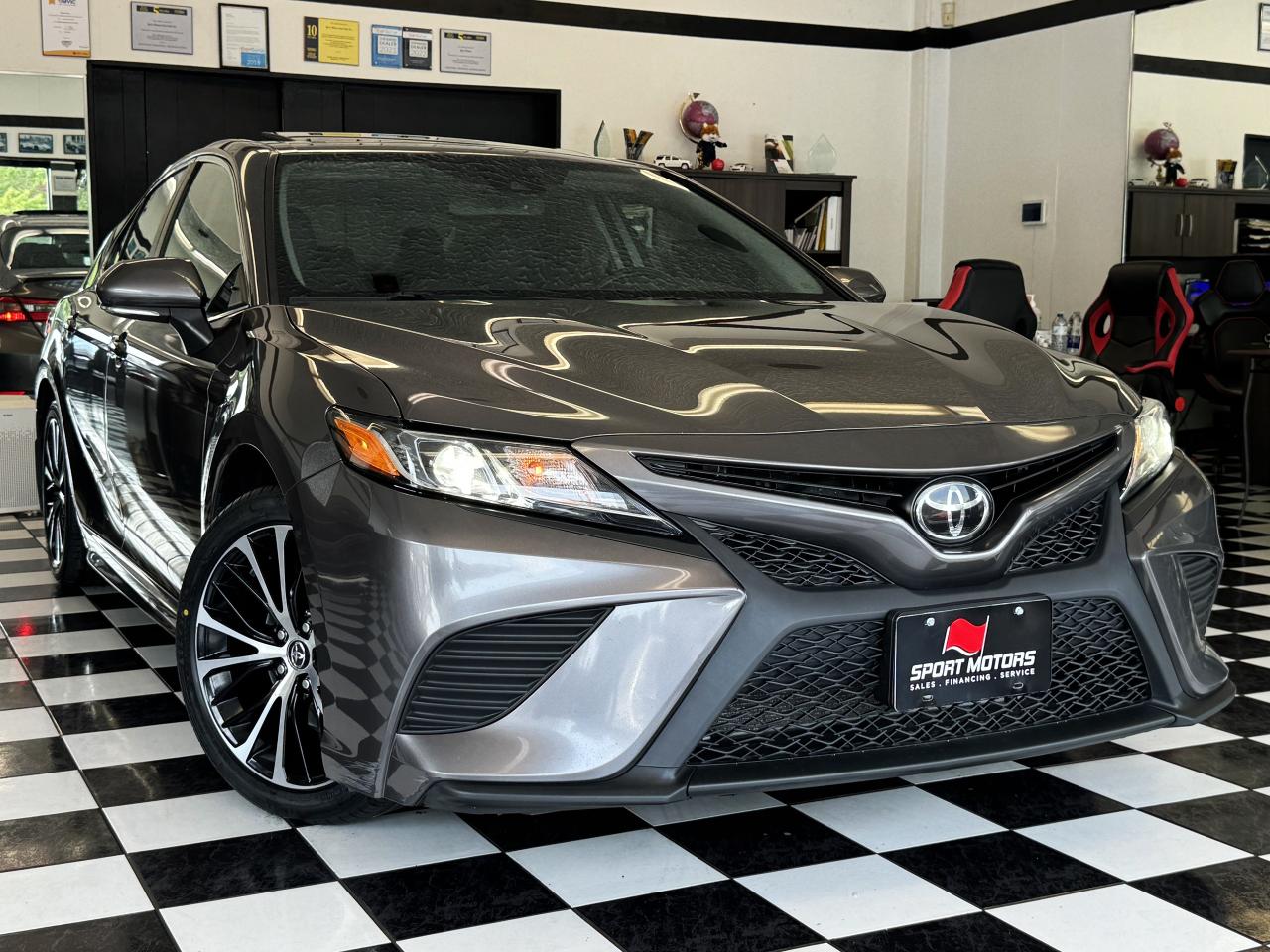 2019 Toyota Camry SE Upgrade+Roof+LaneKeep+New Tires+CLEAN CARFAX Photo17
