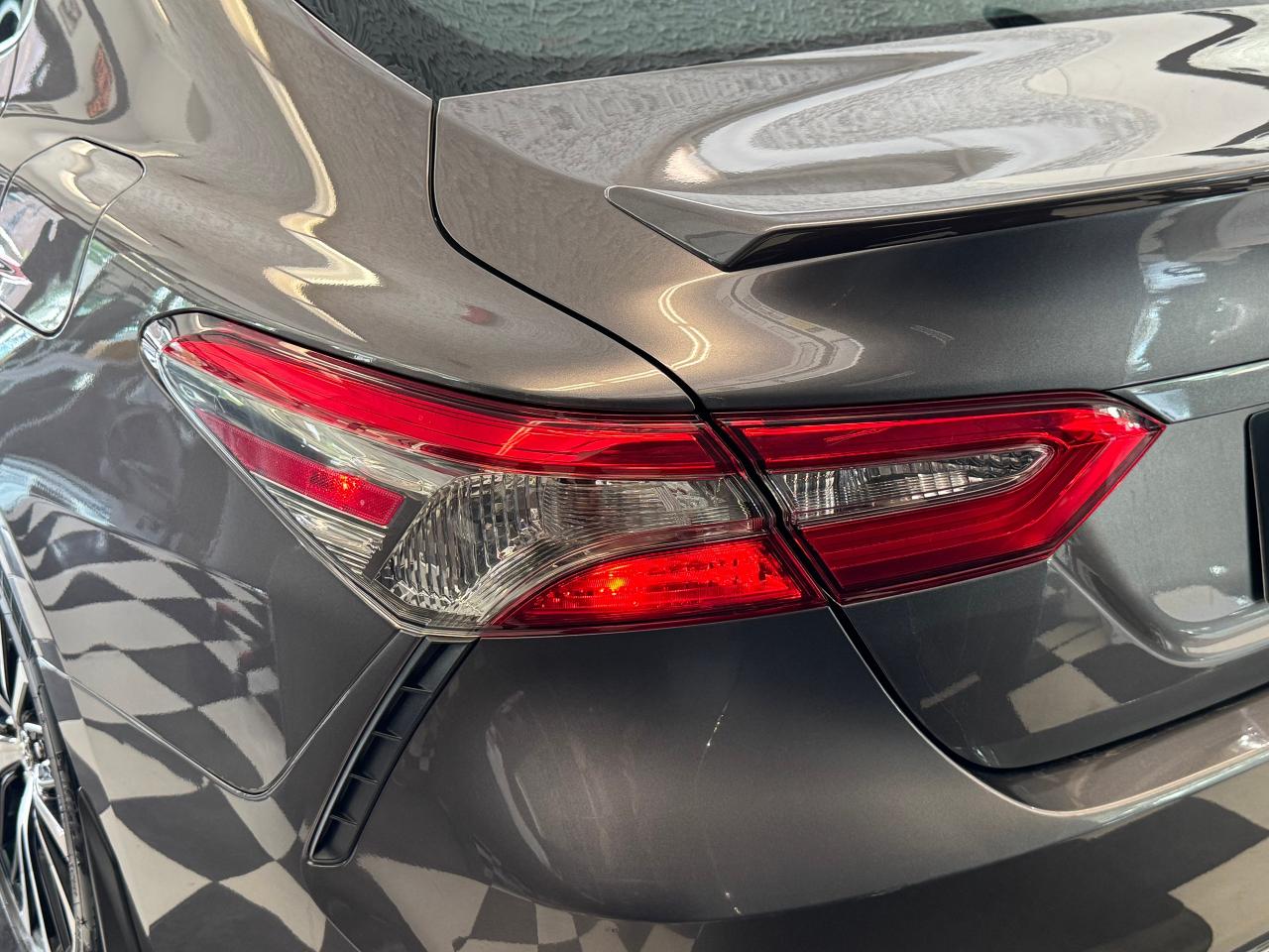 2019 Toyota Camry SE Upgrade+Roof+LaneKeep+New Tires+CLEAN CARFAX Photo125