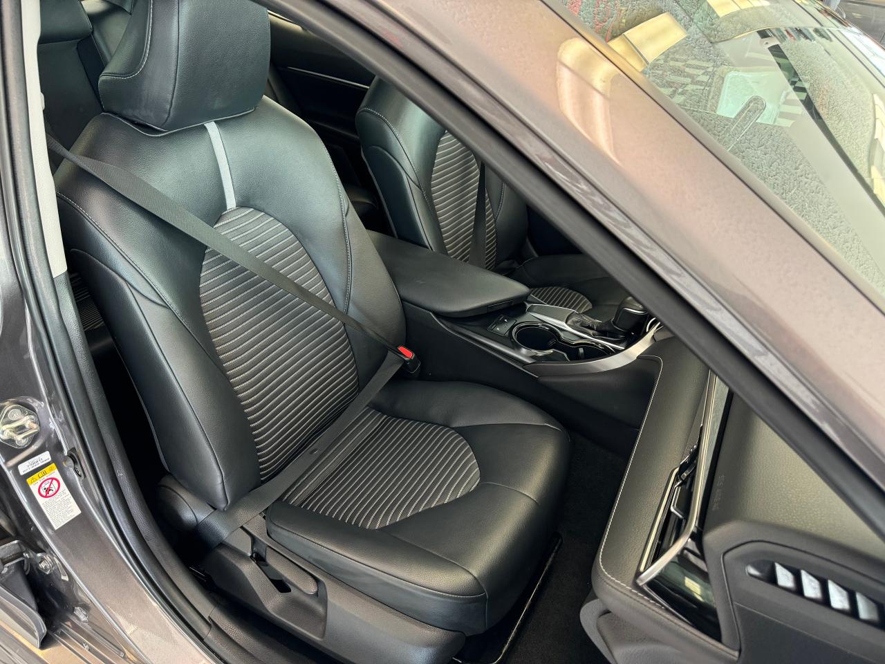 2019 Toyota Camry SE Upgrade+Roof+LaneKeep+New Tires+CLEAN CARFAX - Photo #25