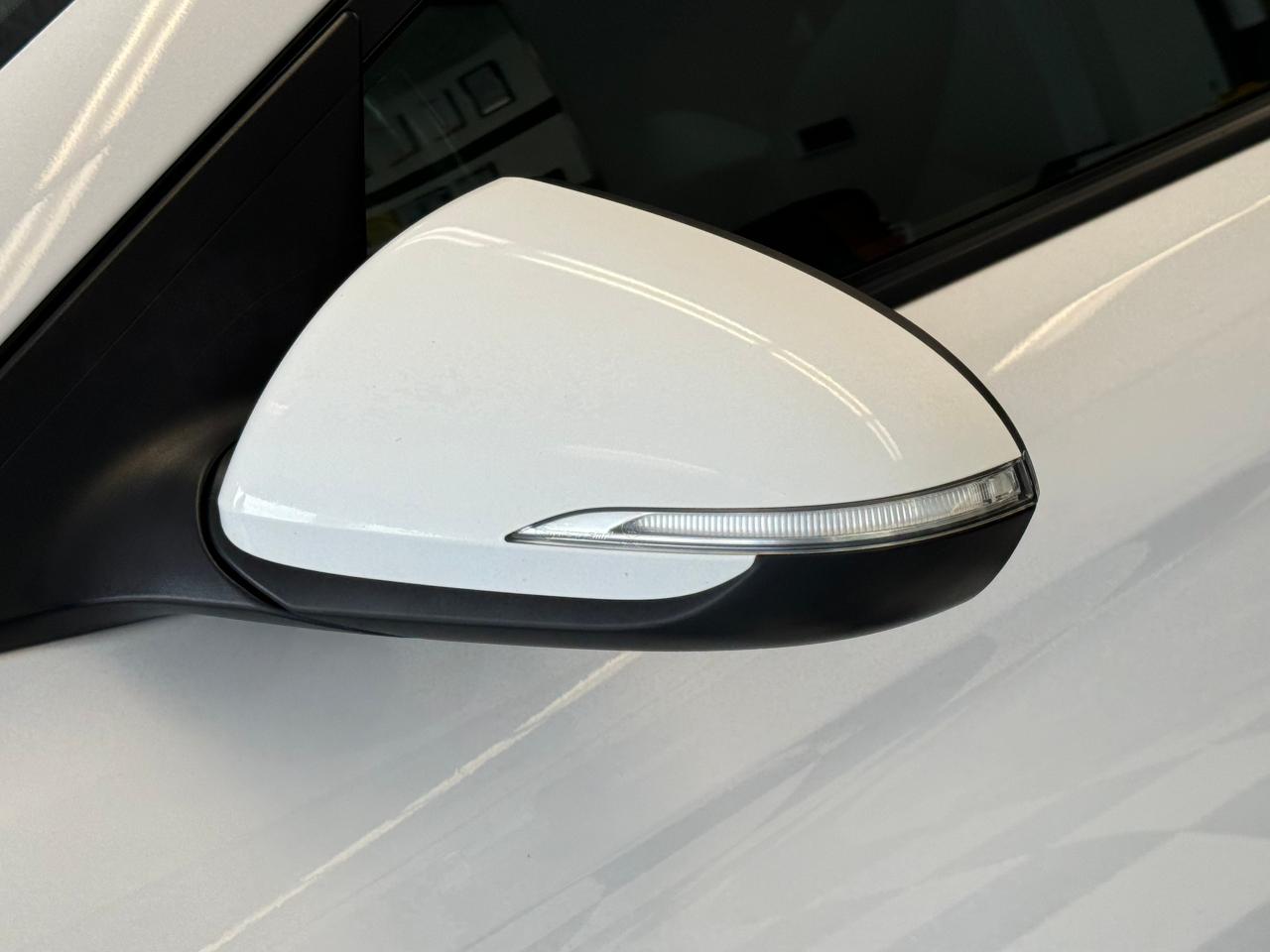 2017 Hyundai Elantra GLS+Sunroof+Blind Spot+A/C+Camera+CLEAN CARFAX Photo118