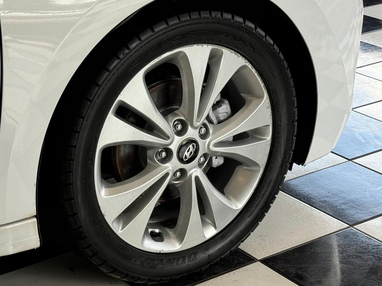 2017 Hyundai Elantra GLS+Sunroof+Blind Spot+A/C+Camera+CLEAN CARFAX - Photo #54