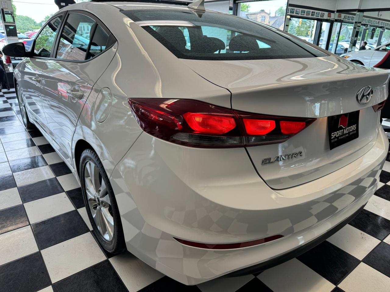 2017 Hyundai Elantra GLS+Sunroof+Blind Spot+A/C+Camera+CLEAN CARFAX - Photo #38