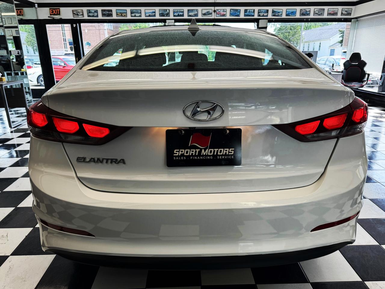 2017 Hyundai Elantra GLS+Sunroof+Blind Spot+A/C+Camera+CLEAN CARFAX - Photo #6