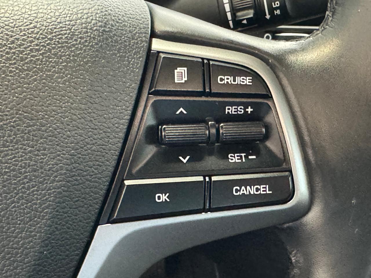 2017 Hyundai Elantra GLS+Sunroof+Blind Spot+A/C+Camera+CLEAN CARFAX - Photo #43