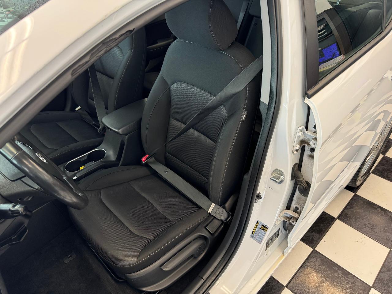 2017 Hyundai Elantra GLS+Sunroof+Blind Spot+A/C+Camera+CLEAN CARFAX - Photo #22