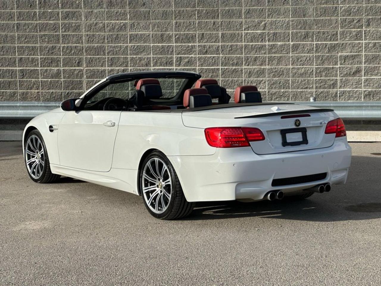 2011 BMW M3 2dr Conv | RED LEATHER | LOW KMS | WINTER SALE! Photo2