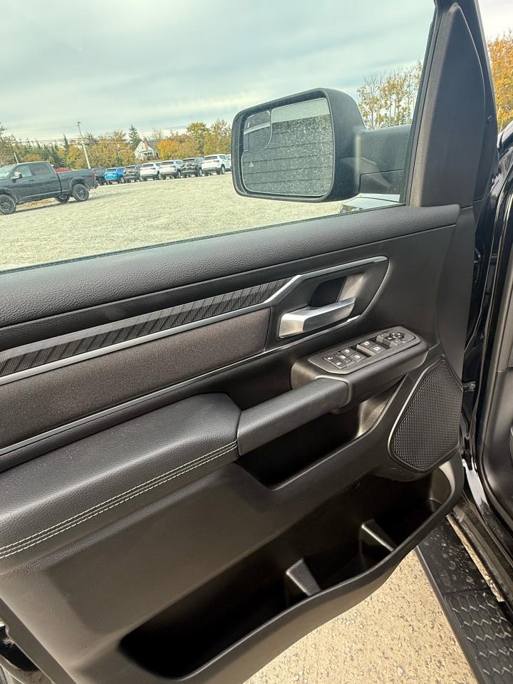 2025 RAM 1500 Big Horn 4x4 Crew Cab 5'7" Box Photo11
