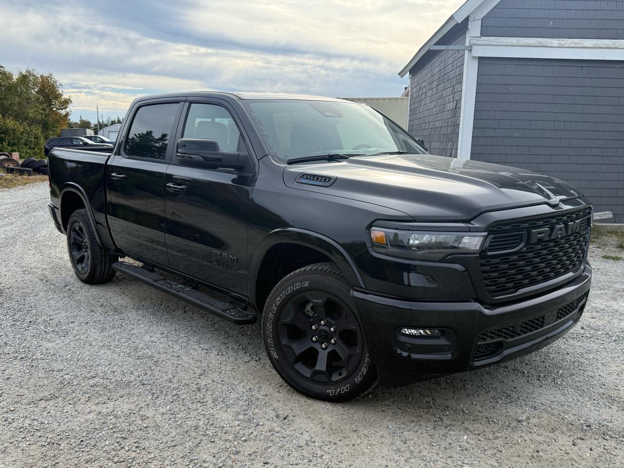 2025 RAM 1500 Big Horn 4x4 Crew Cab 5'7" Box Photo3