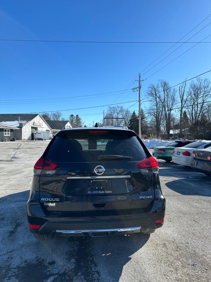 2017 Nissan Rogue SV - Photo #6