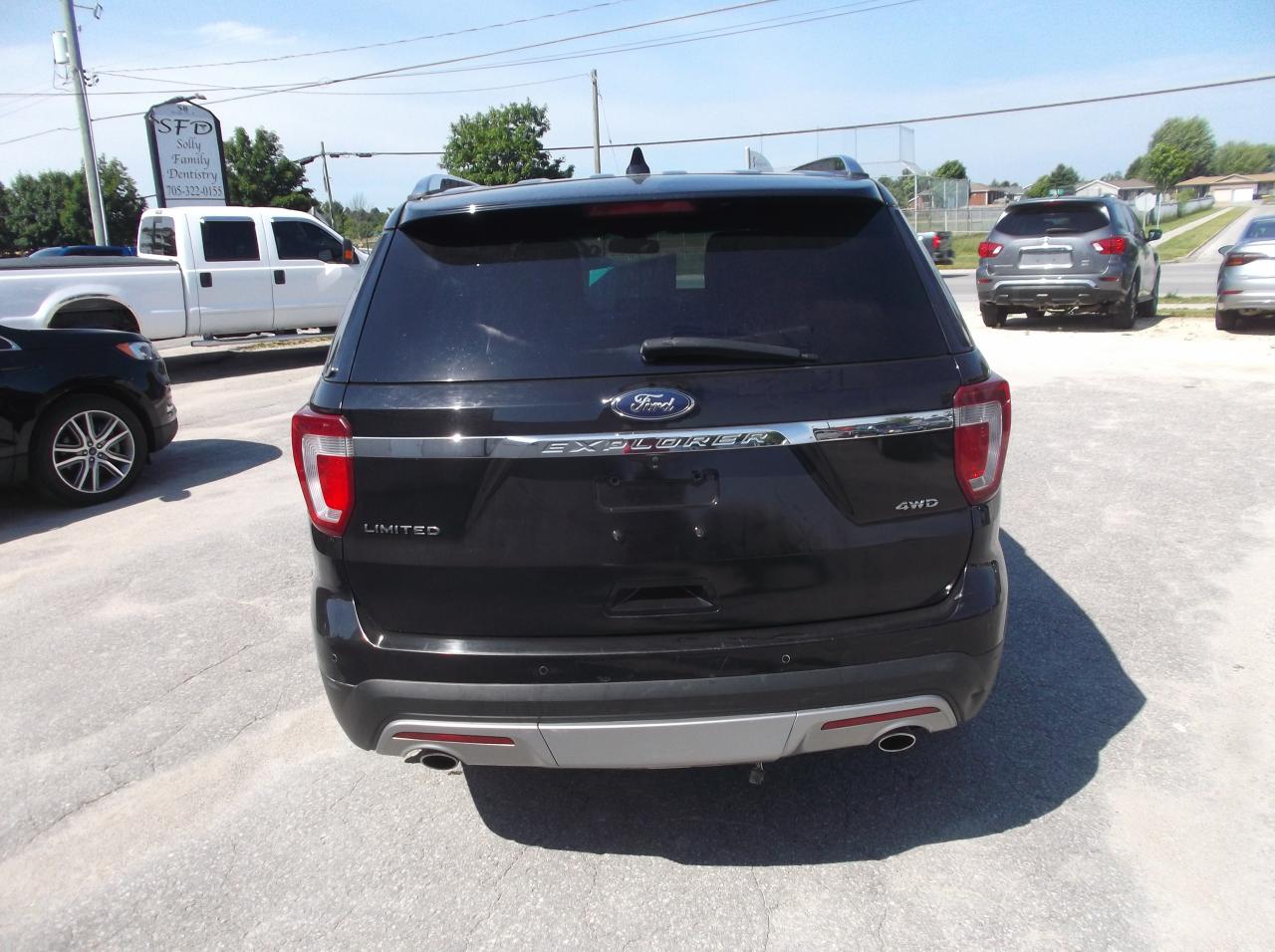 2017 Ford Explorer AWD LIMITED - Photo #4