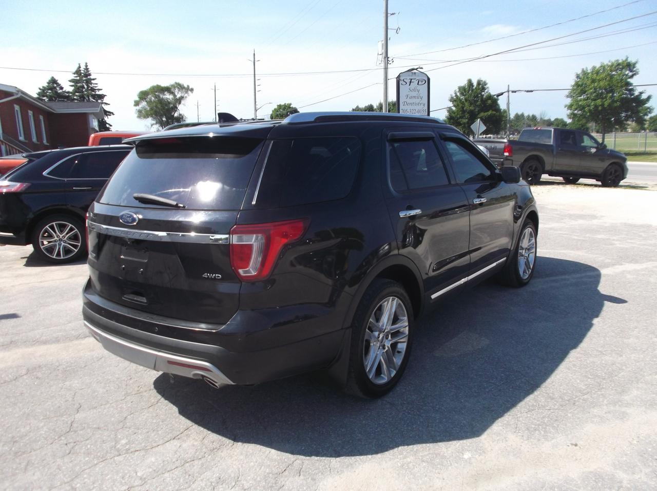 2017 Ford Explorer AWD LIMITED Photo4